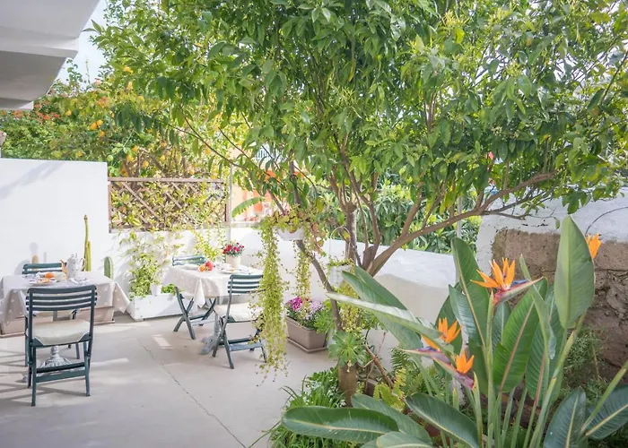 Nell'isola Bed & Breakfast Carloforte (Isola di San Pietro)